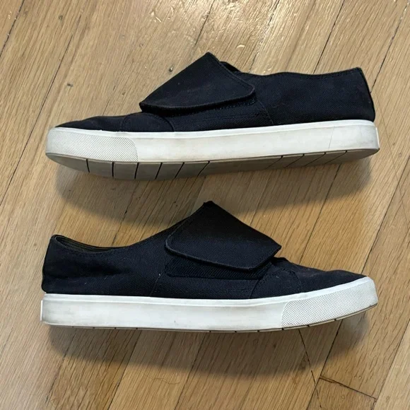 Vince Blair Velcro Sneakers in Black - Picture 4 of 8